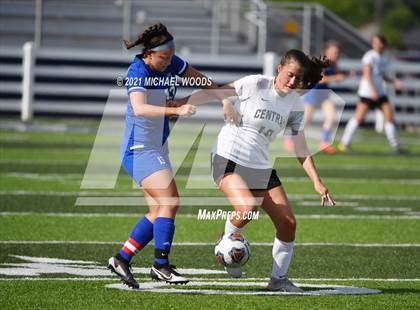 Thumbnail 1 in Rogers vs. Central (AAA 6A First Round Playoff) photogallery.