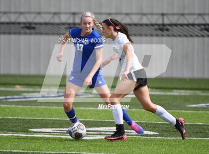 Thumbnail 3 in Rogers vs. Central (AAA 6A First Round Playoff) photogallery.