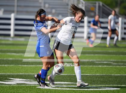 Thumbnail 2 in Rogers vs. Central (AAA 6A First Round Playoff) photogallery.
