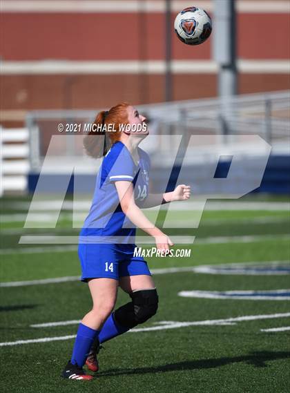 Thumbnail 2 in Rogers vs. Central (AAA 6A First Round Playoff) photogallery.