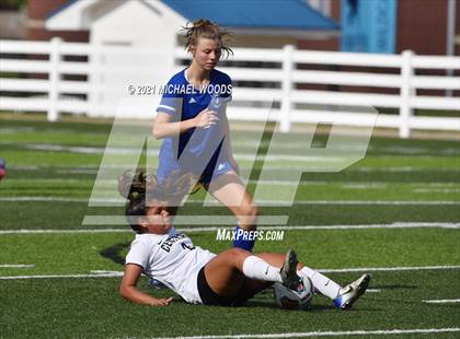 Thumbnail 2 in Rogers vs. Central (AAA 6A First Round Playoff) photogallery.