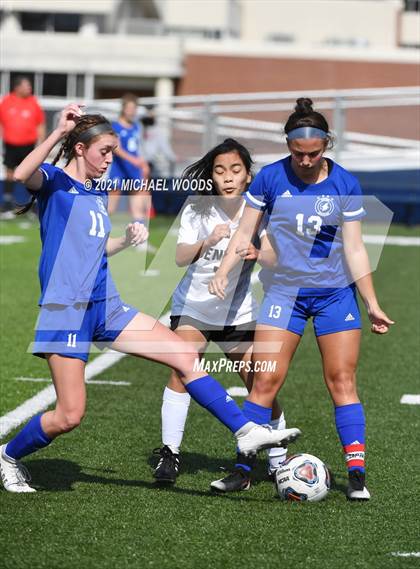 Thumbnail 3 in Rogers vs. Central (AAA 6A First Round Playoff) photogallery.