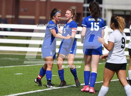 Thumbnail 2 in Rogers vs. Central (AAA 6A First Round Playoff) photogallery.