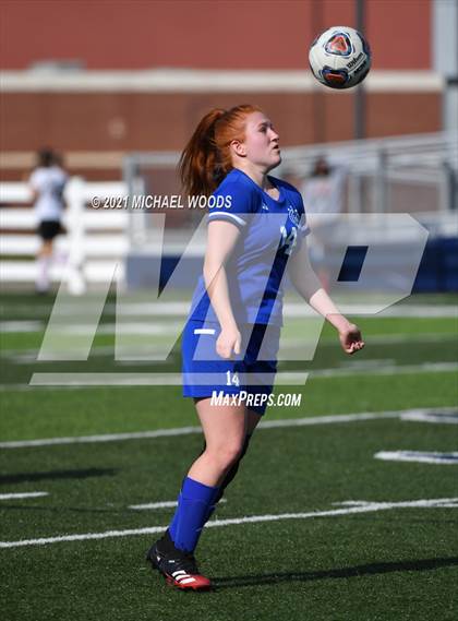 Thumbnail 3 in Rogers vs. Central (AAA 6A First Round Playoff) photogallery.