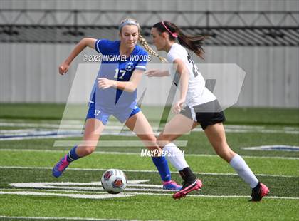 Thumbnail 2 in Rogers vs. Central (AAA 6A First Round Playoff) photogallery.