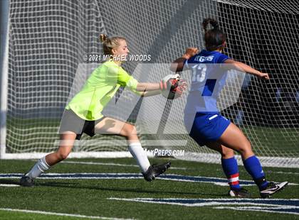 Thumbnail 2 in Rogers vs. Central (AAA 6A First Round Playoff) photogallery.