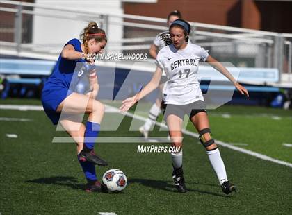 Thumbnail 1 in Rogers vs. Central (AAA 6A First Round Playoff) photogallery.