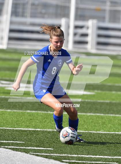 Thumbnail 3 in Rogers vs. Central (AAA 6A First Round Playoff) photogallery.