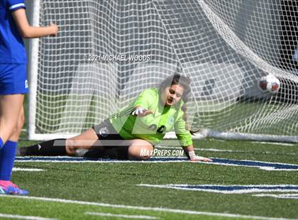 Thumbnail 2 in Rogers vs. Central (AAA 6A First Round Playoff) photogallery.