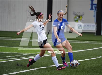 Thumbnail 2 in Rogers vs. Central (AAA 6A First Round Playoff) photogallery.