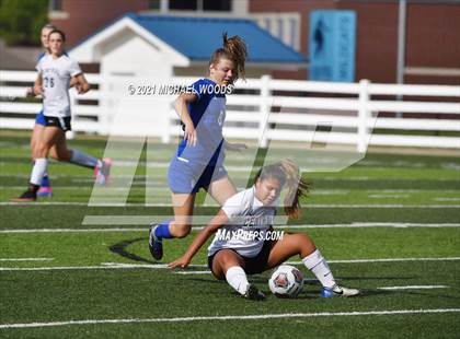 Thumbnail 2 in Rogers vs. Central (AAA 6A First Round Playoff) photogallery.