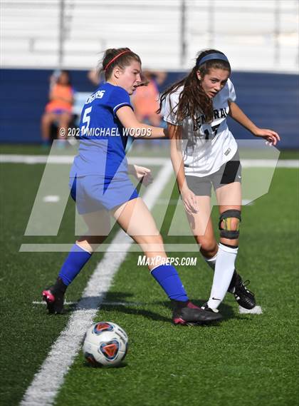 Thumbnail 1 in Rogers vs. Central (AAA 6A First Round Playoff) photogallery.