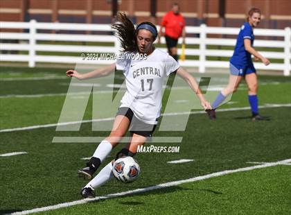 Thumbnail 1 in Rogers vs. Central (AAA 6A First Round Playoff) photogallery.