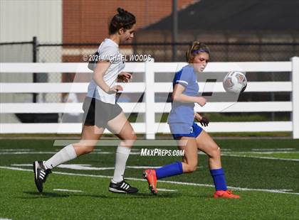 Thumbnail 3 in Rogers vs. Central (AAA 6A First Round Playoff) photogallery.