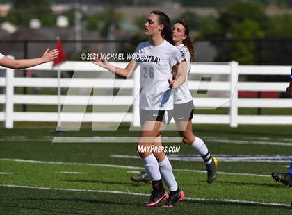Thumbnail 1 in Rogers vs. Central (AAA 6A First Round Playoff) photogallery.