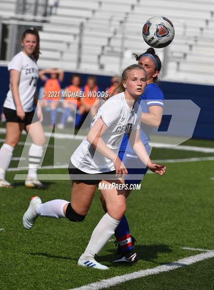 Thumbnail 3 in Rogers vs. Central (AAA 6A First Round Playoff) photogallery.