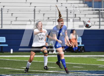 Thumbnail 1 in Rogers vs. Central (AAA 6A First Round Playoff) photogallery.
