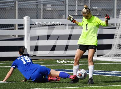 Thumbnail 1 in Rogers vs. Central (AAA 6A First Round Playoff) photogallery.