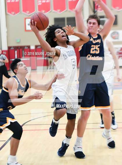 Thumbnail 1 in Westbury Christian vs. La Lumiere (Hoophall West Invitational) photogallery.