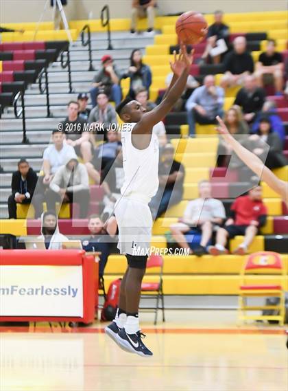 Thumbnail 3 in Westbury Christian vs. La Lumiere (Hoophall West Invitational) photogallery.