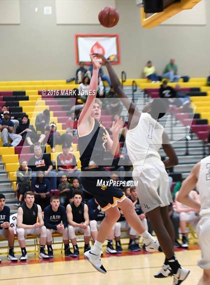 Thumbnail 2 in Westbury Christian vs. La Lumiere (Hoophall West Invitational) photogallery.