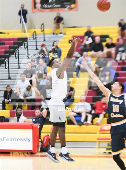 Thumbnail 1 in Westbury Christian vs. La Lumiere (Hoophall West Invitational) photogallery.