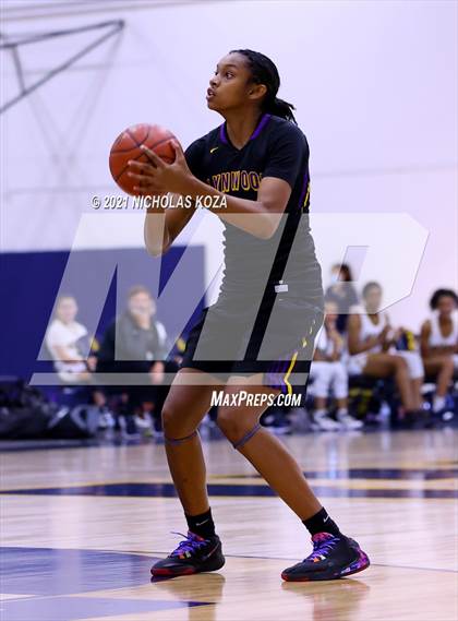 Thumbnail 2 in Lynwood vs. Warren photogallery.