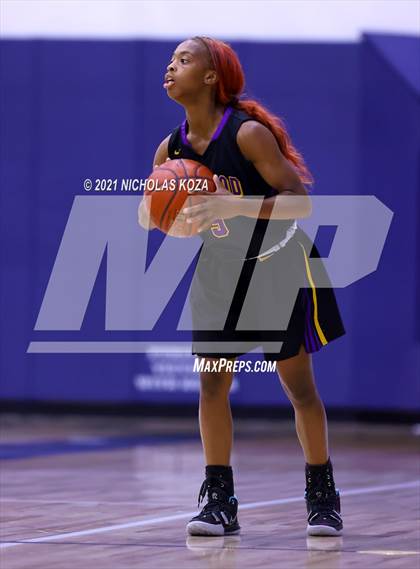 Thumbnail 1 in Lynwood vs. Warren photogallery.