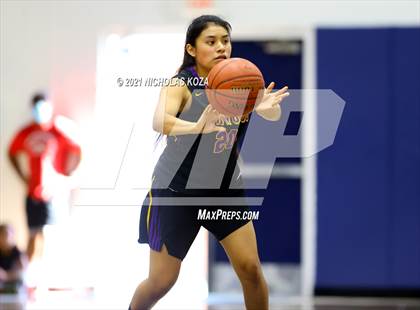 Thumbnail 2 in Lynwood vs. Warren photogallery.