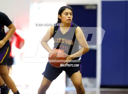 Thumbnail 1 in Lynwood vs. Warren photogallery.