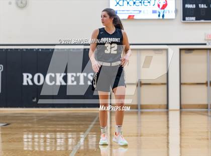 Thumbnail 2 in Fremont vs. Pius X photogallery.