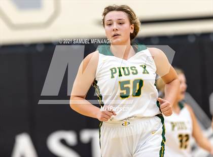 Thumbnail 1 in Fremont vs. Pius X photogallery.