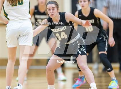 Thumbnail 3 in Fremont vs. Pius X photogallery.