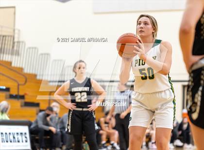 Thumbnail 3 in Fremont vs. Pius X photogallery.