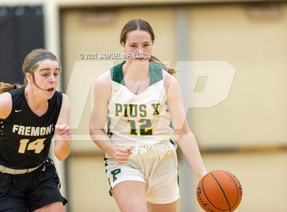 Thumbnail 3 in Fremont vs. Pius X photogallery.