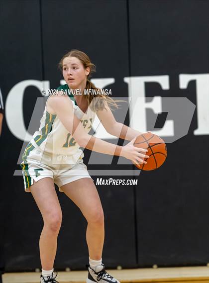 Thumbnail 3 in Fremont vs. Pius X photogallery.