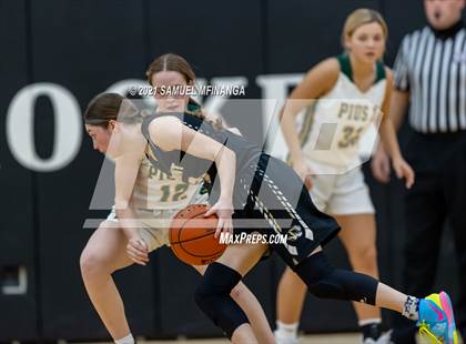 Thumbnail 1 in Fremont vs. Pius X photogallery.