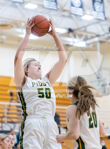 Thumbnail 2 in Fremont vs. Pius X photogallery.