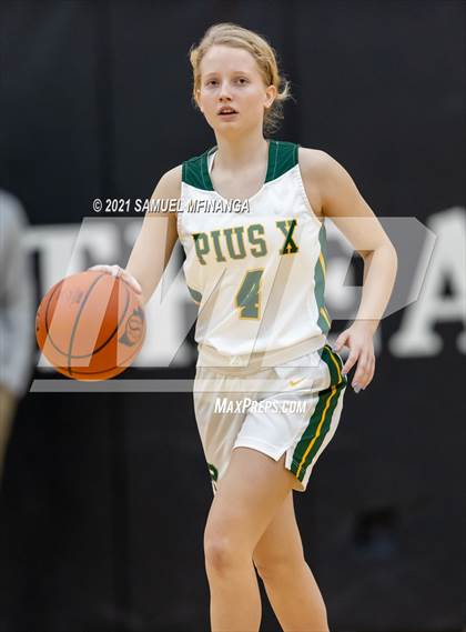 Thumbnail 2 in Fremont vs. Pius X photogallery.