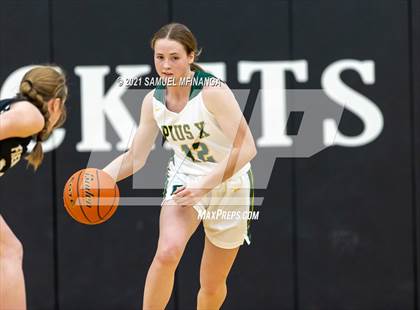 Thumbnail 1 in Fremont vs. Pius X photogallery.