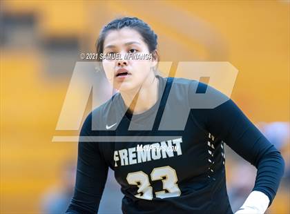 Thumbnail 3 in Fremont vs. Pius X photogallery.