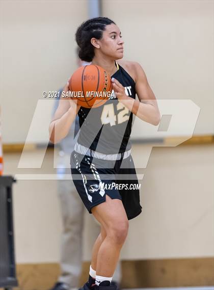 Thumbnail 2 in Fremont vs. Pius X photogallery.