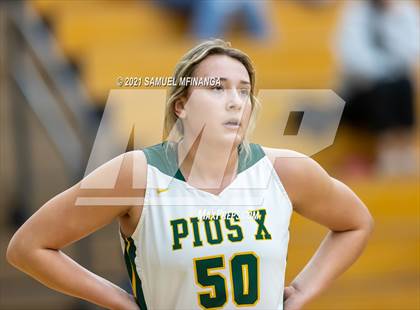 Thumbnail 2 in Fremont vs. Pius X photogallery.