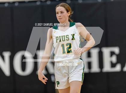 Thumbnail 1 in Fremont vs. Pius X photogallery.