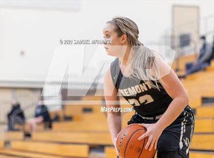 Thumbnail 3 in Fremont vs. Pius X photogallery.