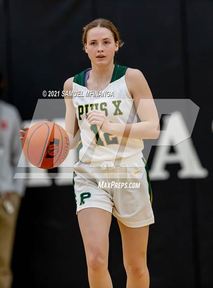 Thumbnail 2 in Fremont vs. Pius X photogallery.