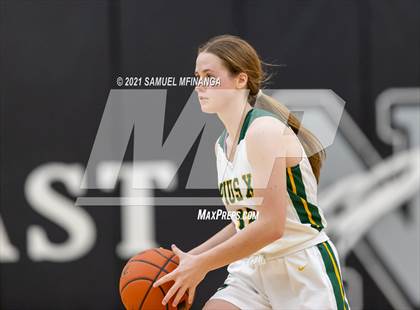 Thumbnail 1 in Fremont vs. Pius X photogallery.