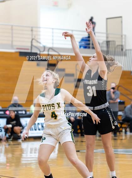 Thumbnail 2 in Fremont vs. Pius X photogallery.