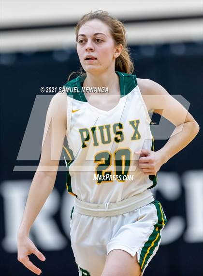 Thumbnail 1 in Fremont vs. Pius X photogallery.