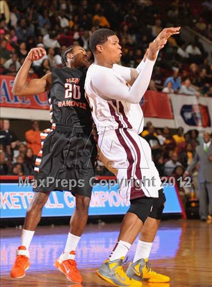 Thumbnail 1 in West Charlotte vs. New Hanover (NCHSAA 4A Final) photogallery.